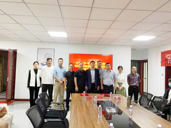 寧夏大學(xué)-蒼穹數(shù)碼“地理信息科學(xué)創(chuàng)新人才培養(yǎng)實踐基地”簽約及揭牌儀式成功舉辦！